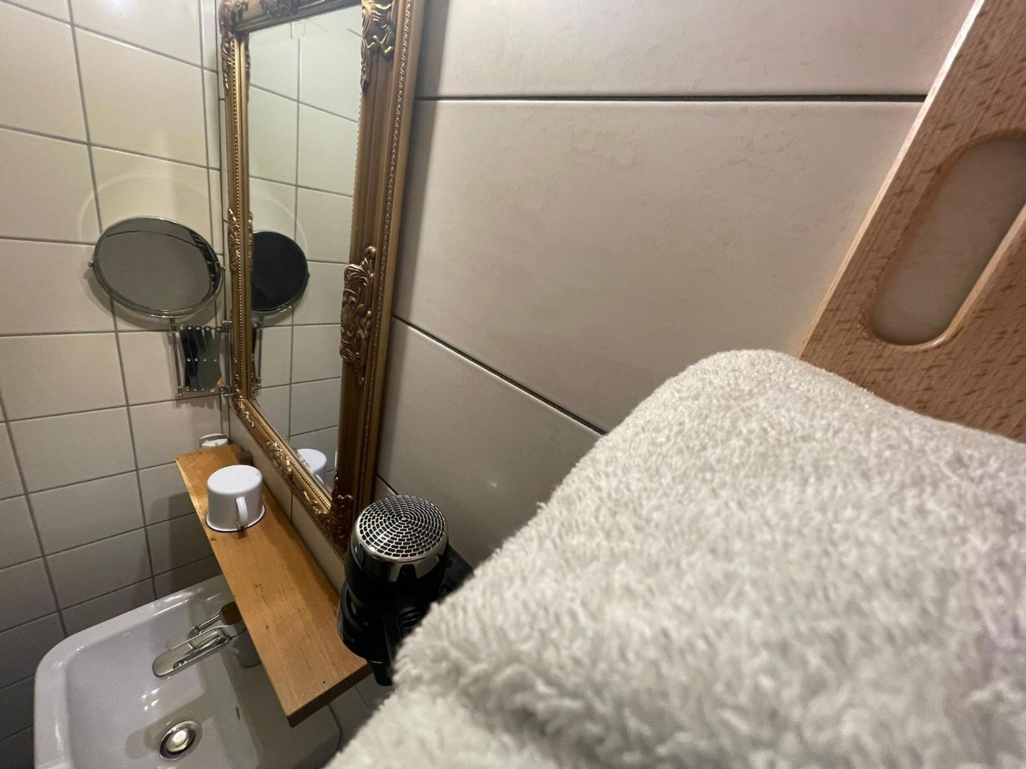 Koby Work&Stay Souterrain Apartment, Wifi&Komfort Херфорд Екстериор снимка