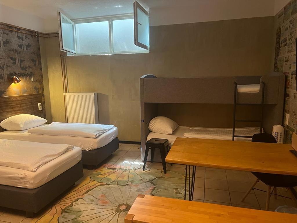 Koby Work&Stay Souterrain Apartment, Wifi&Komfort Херфорд Екстериор снимка